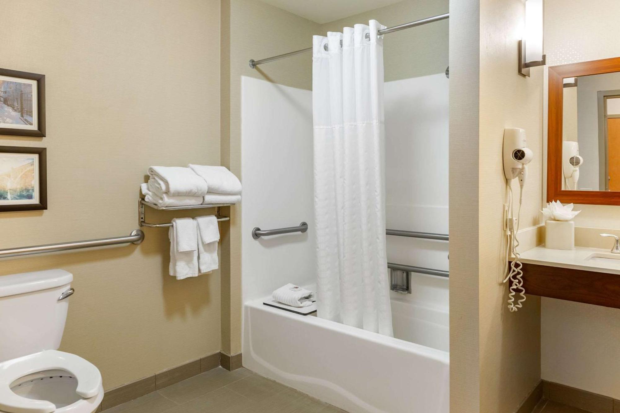 Comfort Suites Lancaster Amish Country Smoketown  Eksteriør billede